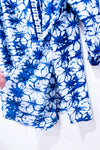 Robe couvre-maillot bleue et blanche motif tie-dye seconde main - Ava James- La Penderie du Paradis