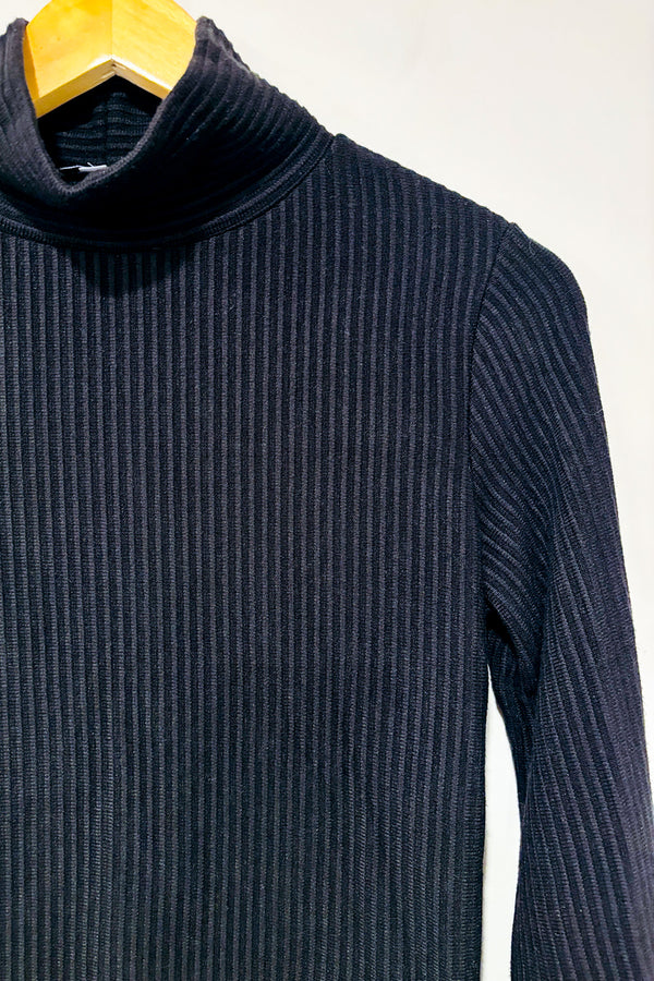 Robe noire côtelée à col haut (s)* seconde main - Tash + Sophie- La Penderie du Paradis