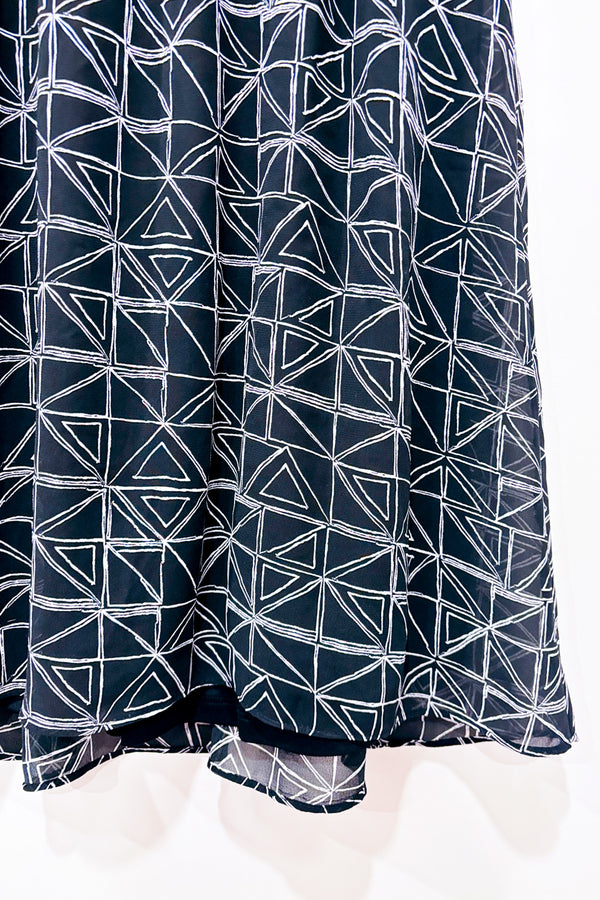 Robe noire et blanche à motif seconde main - Reitmans- La Penderie du Paradis