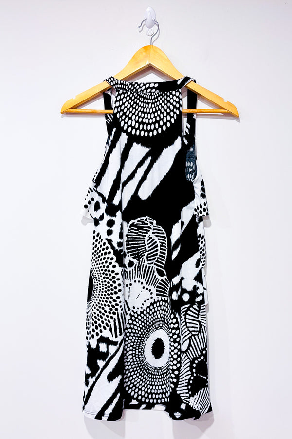 Robe noire et blanche à motifs et volants seconde main - Papillon- La Penderie du Paradis