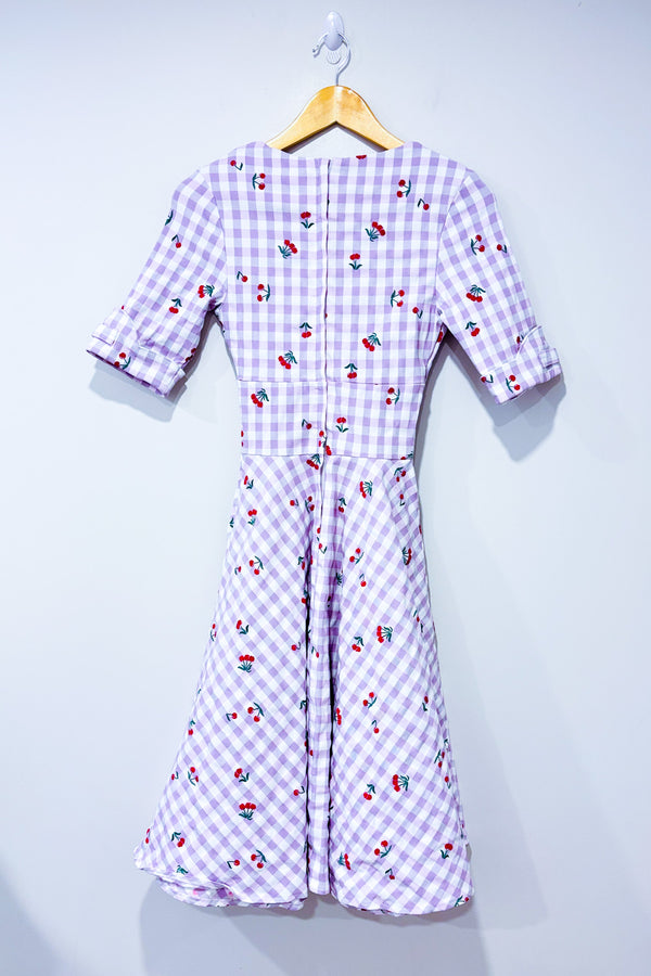 Robe lilas à carreaux avec cerises* seconde main - Unique Vintage- La Penderie du Paradis