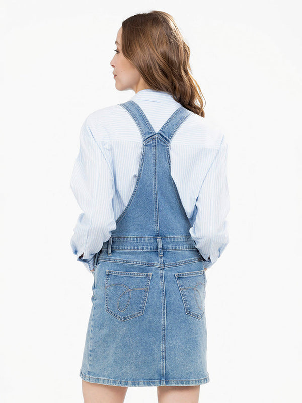 Robe salopette bleue en jeans avec fleurs brodées* seconde main - Mariloup Wolfe- La Penderie du Paradis