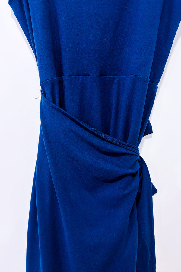 Robe porte-feuille maxi marine seconde main - Ardene- La Penderie du Paradis