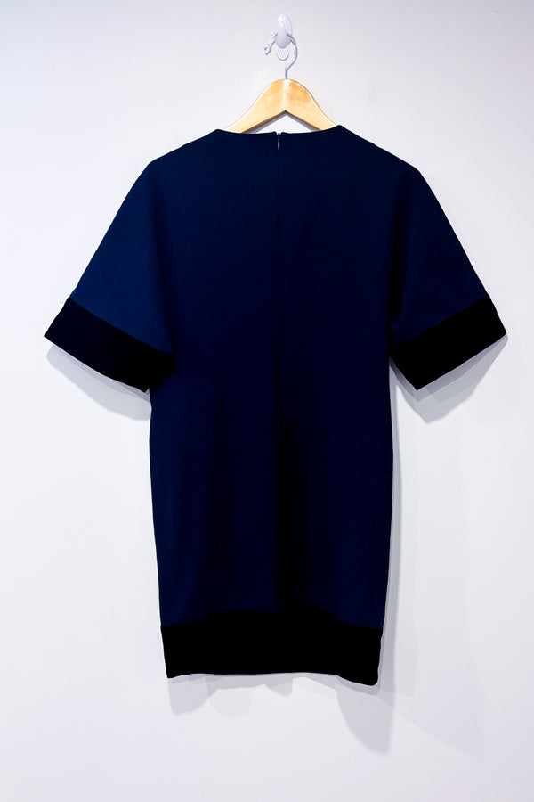 Robe Iris marine avec détails de velours noirs* seconde main - Zeyzani- La Penderie du Paradis