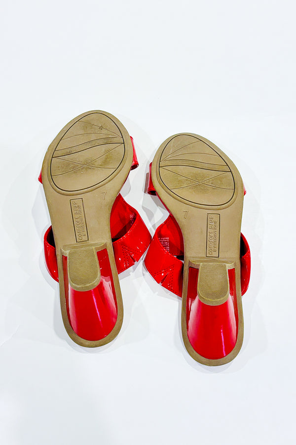 Sandales rouges en cuir verni (7) -- La Penderie du Paradis ?