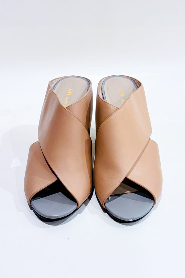 Sandales beige et or* seconde main - United Nude- La Penderie du Paradis