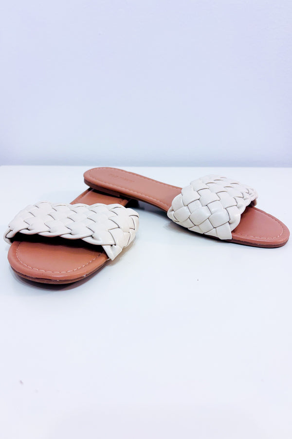 Sandales plates tressées beiges seconde main - Old Navy- La Penderie du Paradis