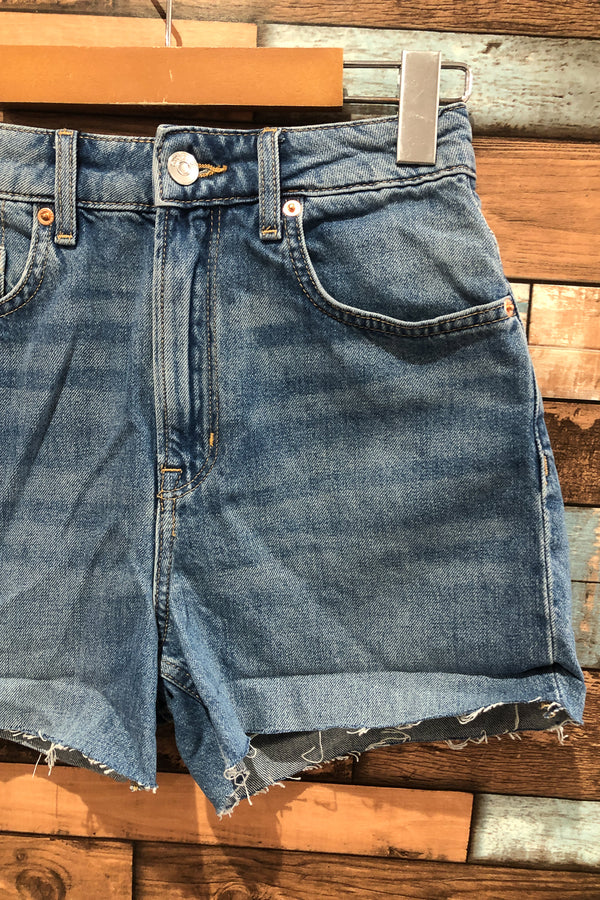 Short en jeans bleu pâle taille haute (xs) seconde main H&M
