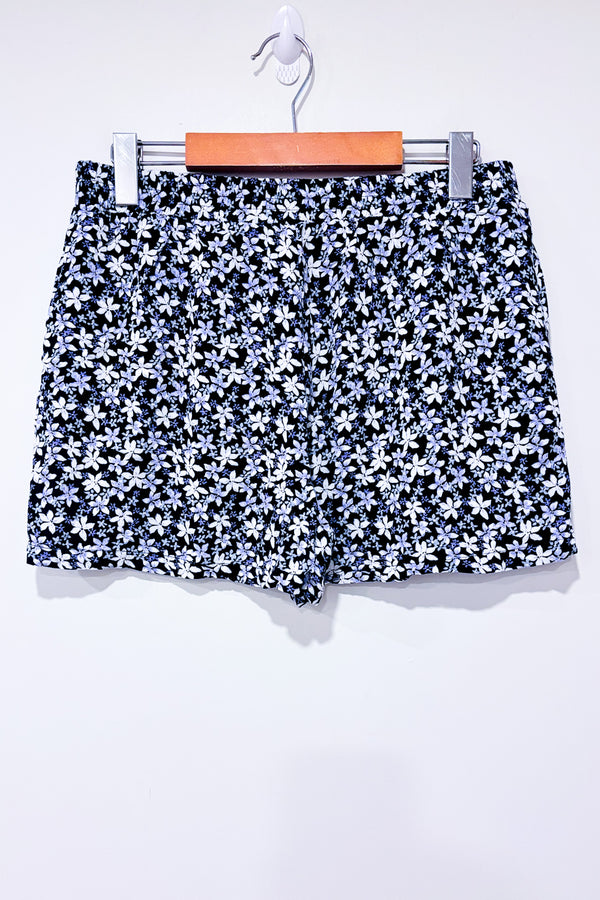 Short fluide noir et mauve fleuri (s)-Guilty-La Penderie du Paradis 🕊
