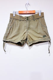 Short kaki
