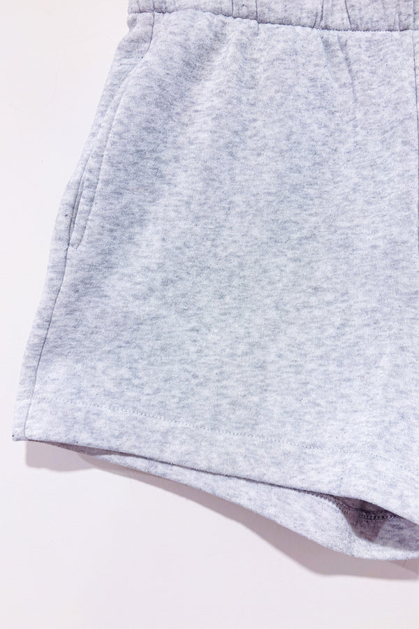 Short gris en jogging (s)-Miss Posh-La Penderie du Paradis 🕊