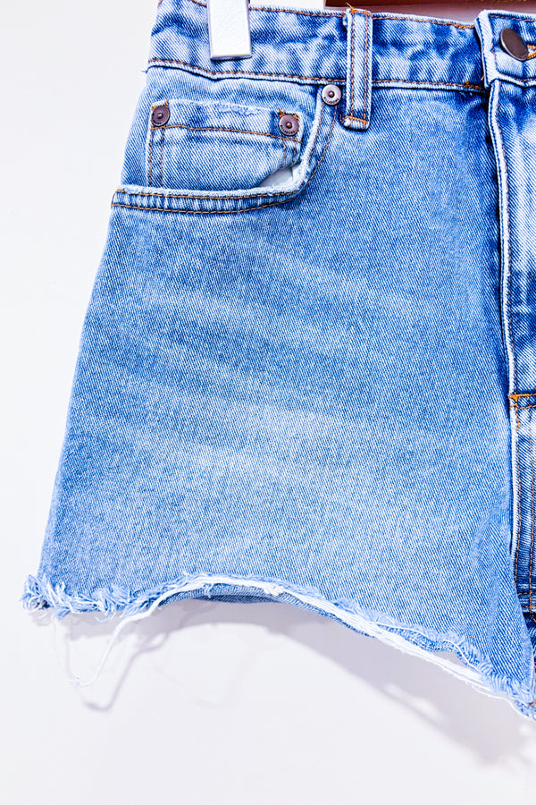 Mini short en jeans* seconde main - Billabong- La Penderie du Paradis