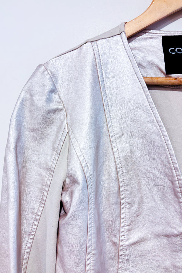 Veste ouverte champagne faux cuir (xs)-Colori-La Penderie du Paradis 🕊