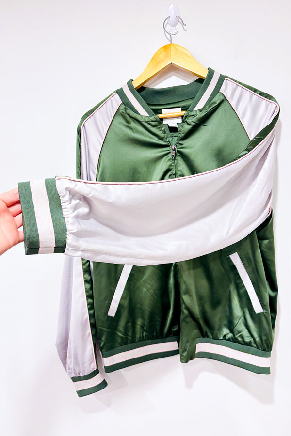 Veste bomber satinée verte et crème brodée ''fly away''* seconde main - Forever21- La Penderie du Paradis