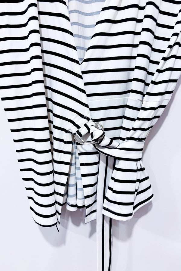 Cardigan cache-coeur noir et blanc rayé à nouer* seconde main - Ricki's- La Penderie du Paradis