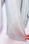 Cardigan long gris ouvert à studs dorés seconde main - Chantal Paris- La Penderie du Paradis