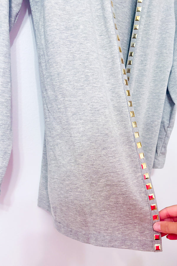 Cardigan long gris ouvert à studs dorés seconde main - Chantal Paris- La Penderie du Paradis