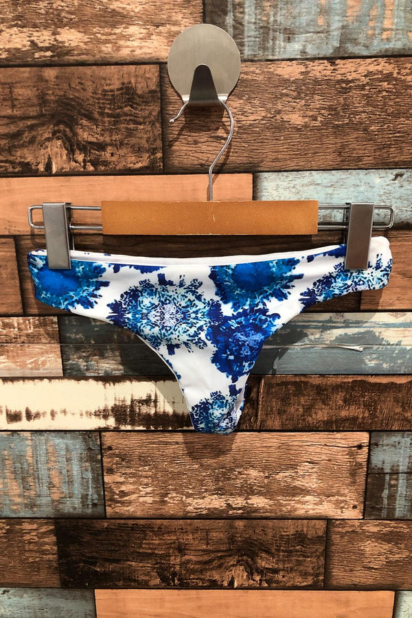 Bas de maillot de bain tanga fleuri blanc et bleu (xs) seconde main Zaful