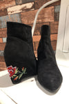 Bottes noires en suède avec fleurs (10) seconde main Bloom&Co