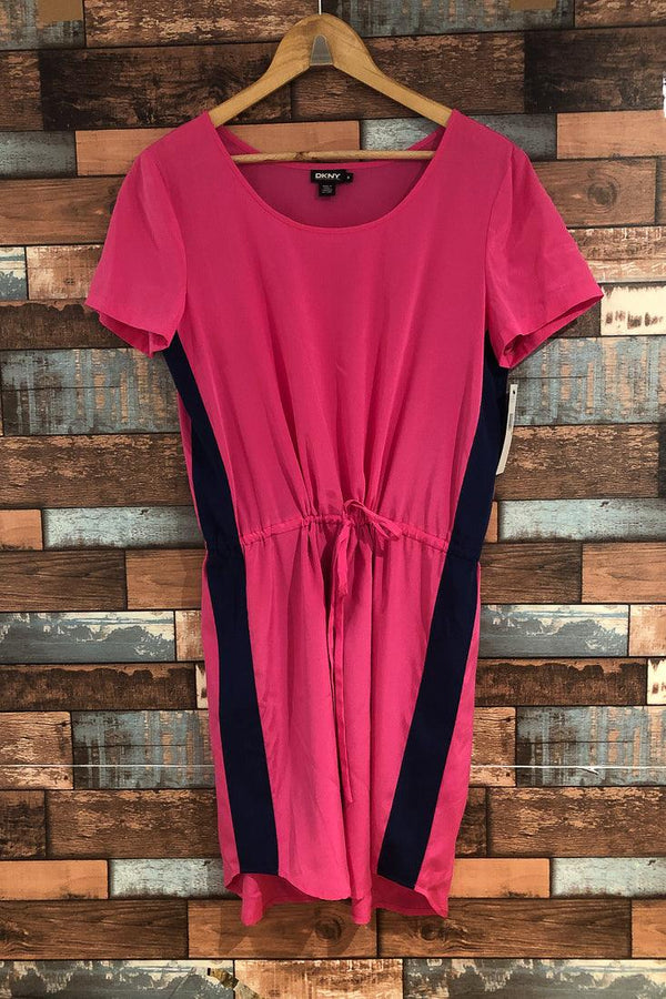 Robe rose avec bandes marine (m) seconde main DKNY