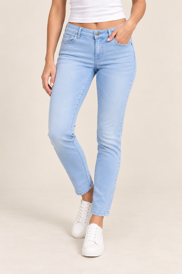 Jeans bleu pâle à jambe étroite* seconde main - Lolë- La Penderie du Paradis