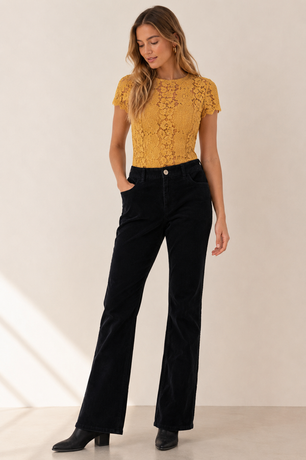 Pantalon noir en corduroy jambe droite* seconde main - Calvin Klein- La Penderie du Paradis