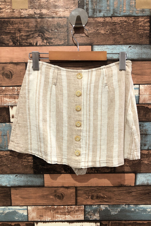 Jupe-short rayée beige avec boutons (xs) seconde main Forever21   
