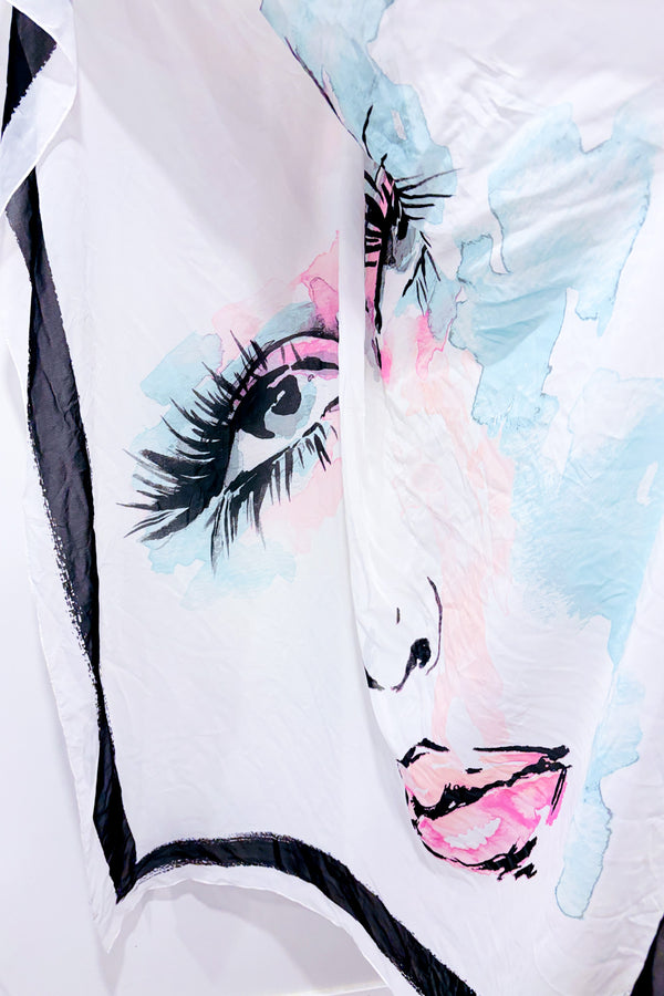 Foulard carré blanc motif visage abstrait seconde main - Autres- La Penderie du Paradis