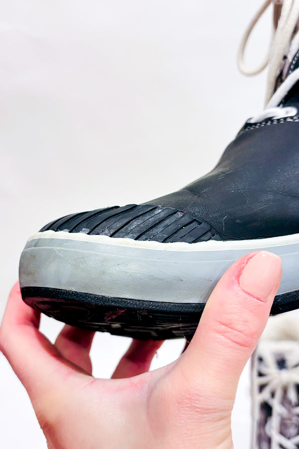 Bottes imperméables noires et grises intérieur en mouton (5) seconde main - Keen- La Penderie du Paradis