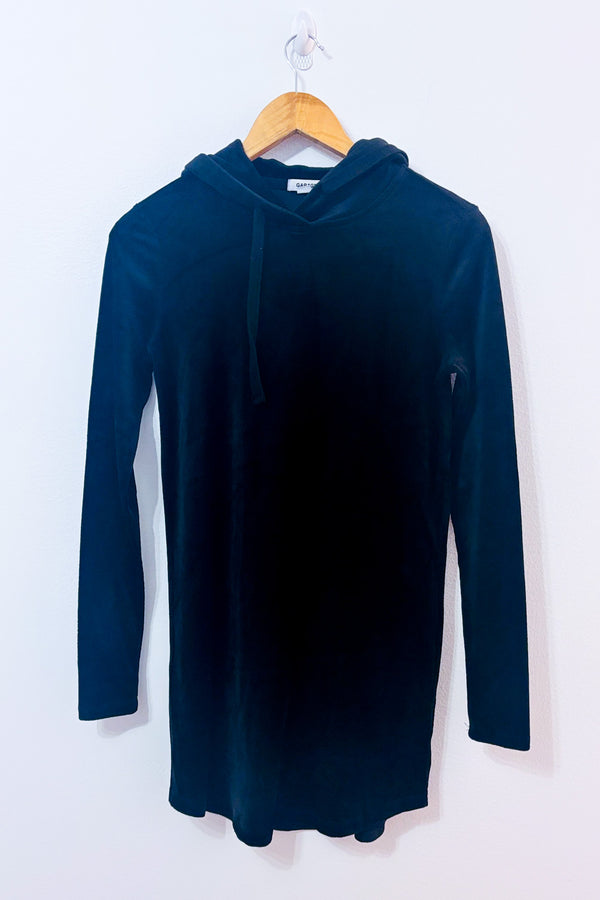 Robe noire en velours avec capuchon seconde main - Garage- La Penderie du Paradis