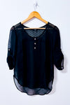 Blouse noire transparente à dos en dentelle seconde main - American Dream- La Penderie du Paradis