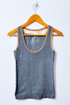 Camisole grise côtelée avec dentelle contrastante seconde main - Poof Authentic- La Penderie du Paradis