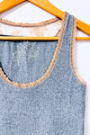 Camisole grise côtelée avec dentelle contrastante seconde main - Poof Authentic- La Penderie du Paradis