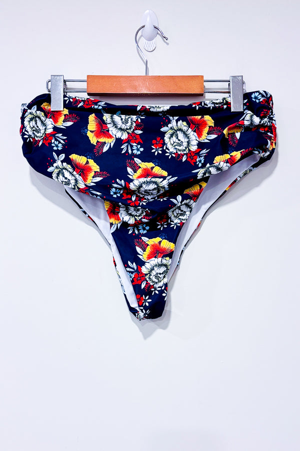 Bas de maillot de bain marine fleuri à taille haute (xl)-Autres-La Penderie du Paradis 🕊