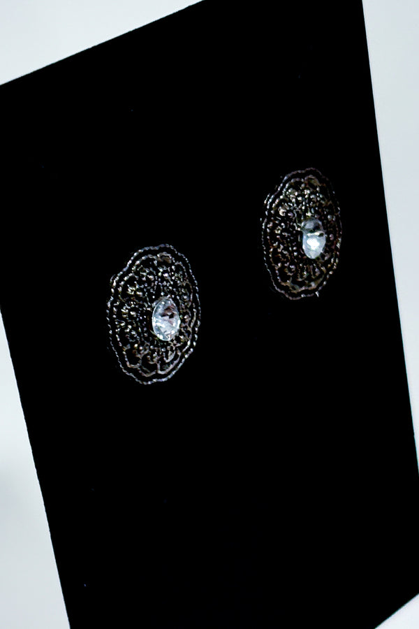 Boucles d'oreilles fleur argentée avec pierre scintillante seconde main - Autres- La Penderie du Paradis