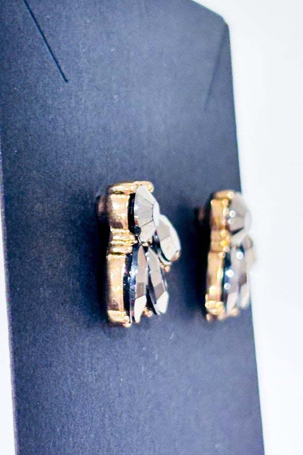 Boucles d'oreilles demie-fleur pierre noire seconde main - Autres- La Penderie du Paradis