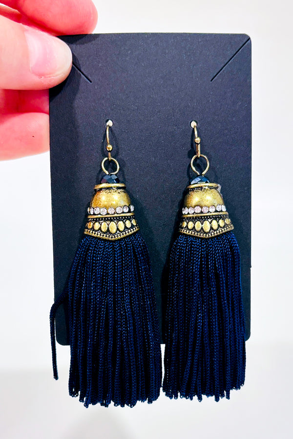 Boucles d'oreilles pompom marine seconde main - Autres- La Penderie du Paradis