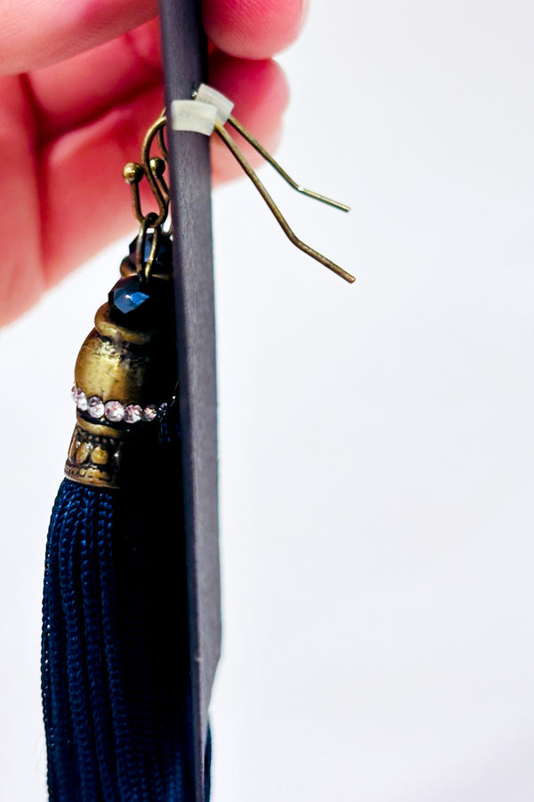 Boucles d'oreilles pompom marine seconde main - Autres- La Penderie du Paradis