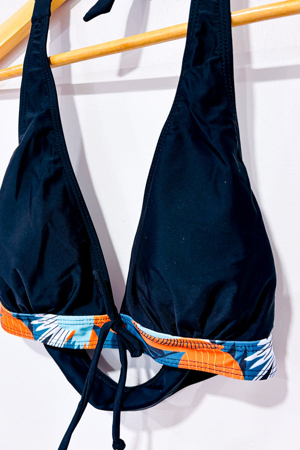 Haut de maillot de bain noir, orange et vert fleuri seconde main - SHEIN- La Penderie du Paradis