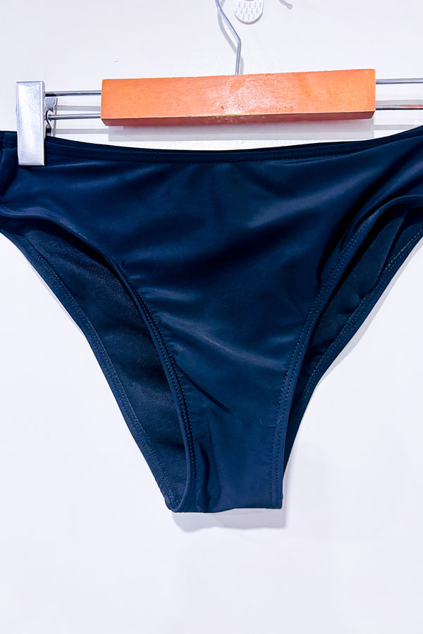 Bas de maillot de bain noir seconde main - SHEIN- La Penderie du Paradis