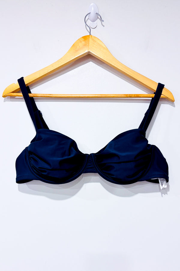 Haut de maillot de bain balconnet marine seconde main - Cupshe- La Penderie du Paradis