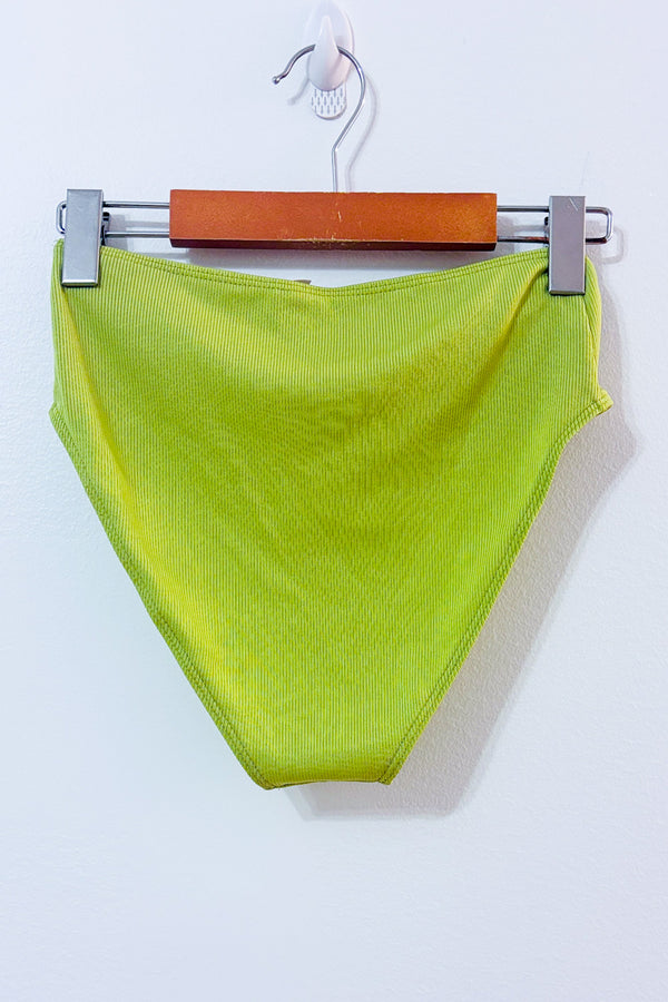 Bas de maillot de bain taille haute vert côtelé avec fleurs brodées seconde main - Retro Stage- La Penderie du Paradis