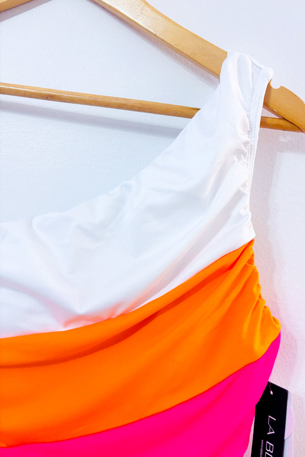 Maillot de bain une pièce asymétrique Island Goddess rose, blanc et orange* seconde main - La Blanca- La Penderie du Paradis