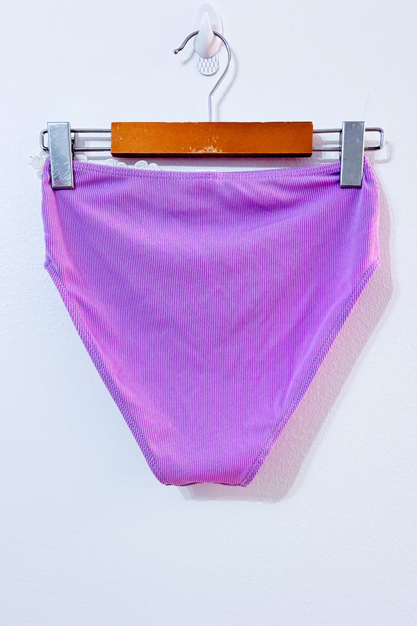Bas de maillot de bain lilas côtelé à fleurs brodées* seconde main - Retro Stage- La Penderie du Paradis