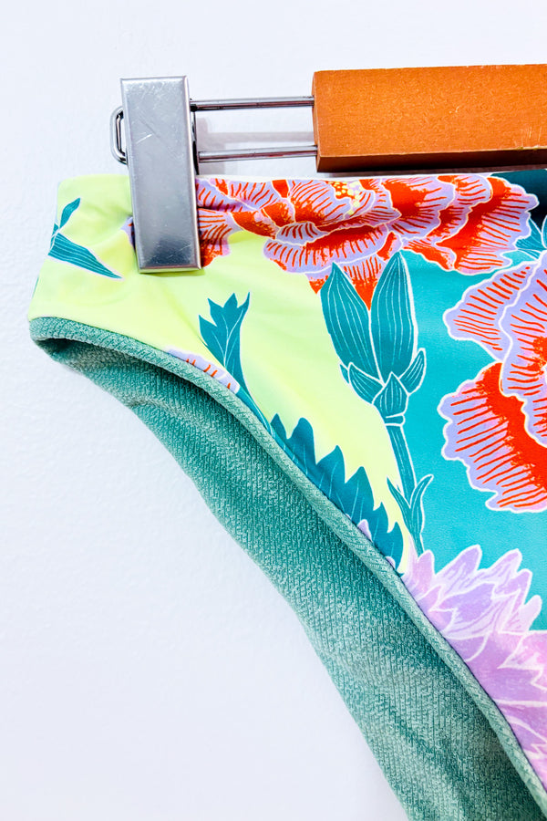 Bas de maillot de bain réversible vert côtelé/bleu fleuri* seconde main - Maaji- La Penderie du Paradis