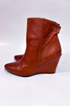 Taupe leather boots with wedge heel (6.5)