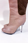 Beige leather boots (6.5)