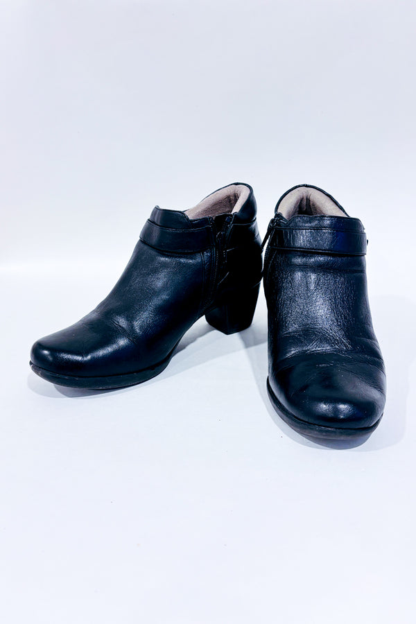 Bottes noires (6.5)-Naturalizer-La Penderie du Paradis 🕊