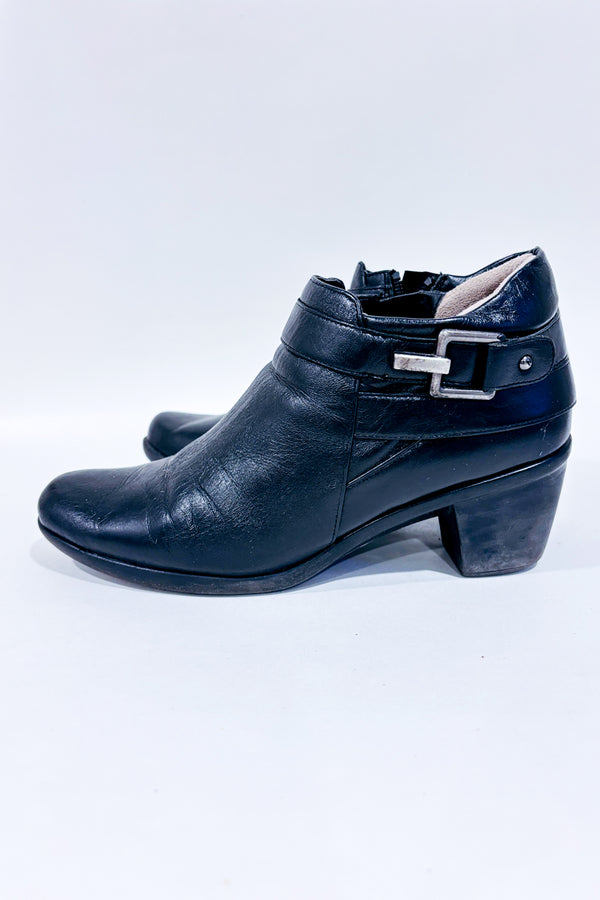 Bottes noires (6.5)-Naturalizer-La Penderie du Paradis 🕊