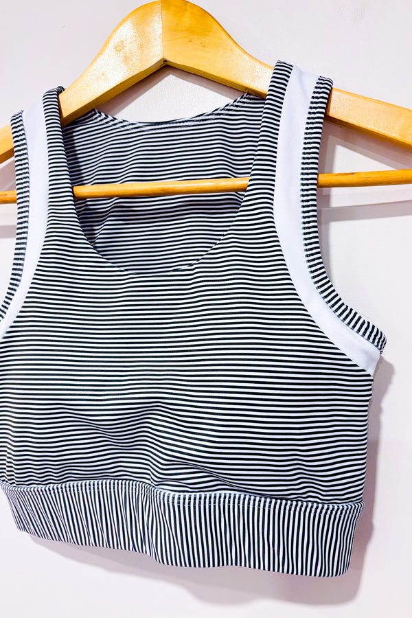 Top de sport gris et blanc rayé (xs) seconde main - All Fenix- La Penderie du Paradis